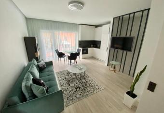 NEW J&R Apartment near Girstutis, Free private parking & Self Check-In allows 18 year olds to book a room