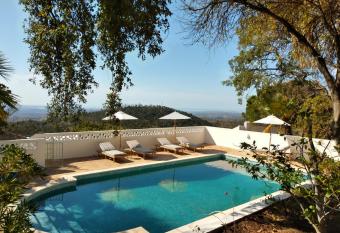 Mont Astral has Balcony rooms