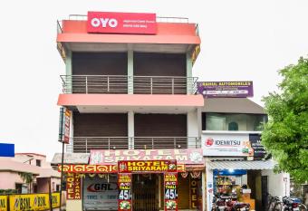 OYO Jagamara Guest House allows 18 year olds to book a room