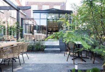 Ysbrantsz Boutique Hotel allows 18 year olds to book a room