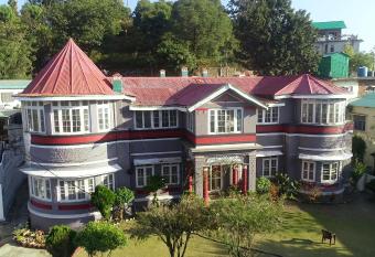 Solan Retreat has Balcony rooms