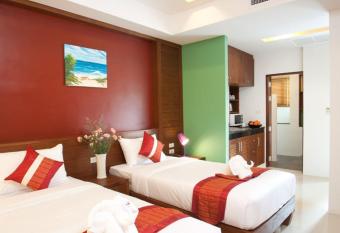 Samui Honey Suite has Balcony rooms