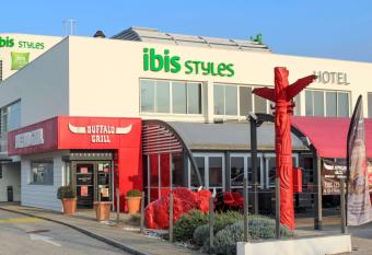 Ibis Styles Crolles Grenoble A41 allows 18 year olds to book a room