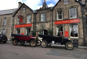 Turks Head Rothbury has Balcony rooms