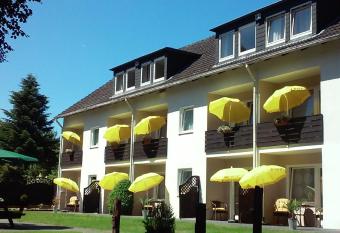 G  stehaus Falkenhof allows 18 year olds to book a room