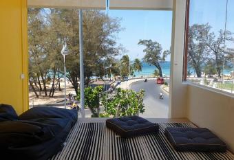 Fishtail Hostel Phuket allows 18 year olds to book a room