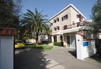 BRAVO Apartmani Budva has Balcony rooms