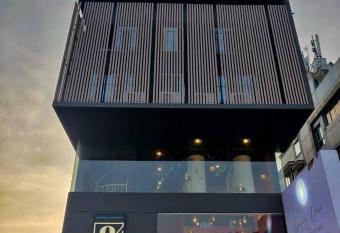 Little Mastiff Moshi by OTHPL has Smoking rooms