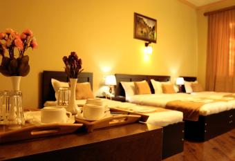 SISNO HOTEL has Smoking/Balcony rooms