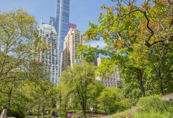 JW Marriott Essex House New York allows 18 year olds to book a room