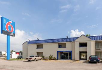 Motel 6 Houston Tx East allows 18 year olds to book a room