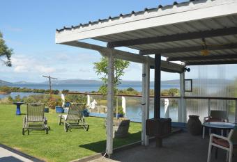 Kinsellas Water Views has Balcony rooms