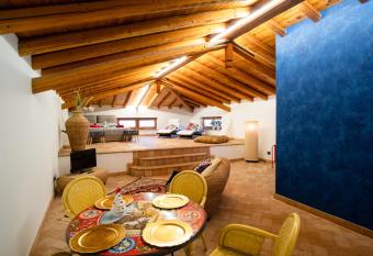 Raciti Palace has Balcony rooms