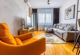 Premium Apartment Tesli   Garage-Finnish Sauna has Balcony rooms