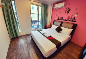 Good2Stay Apartment allows 18 year olds to book a room