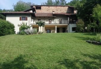 Myricae has Balcony rooms