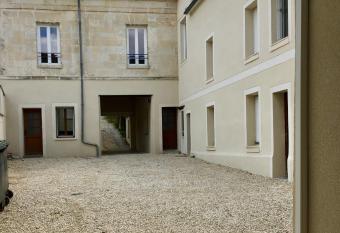 Clermont Centre- Appartement Priv   allows 18 year olds to book a room