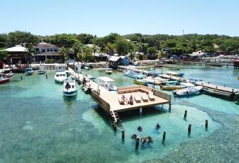 Splash Inn Dive Resort & Villas allows 18 year olds to book a room