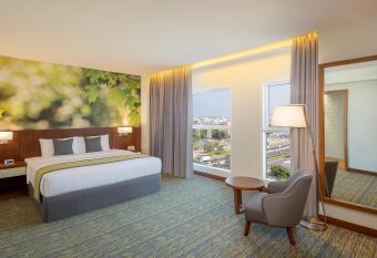 Wyndham Garden Muscat Al Khuwair has Smoking rooms