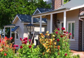 Marysville Garden Cottages allows 18 year olds to book a room
