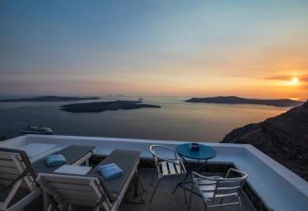 Folia Bianca Apartments has Balcony rooms