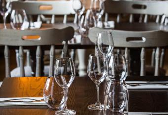 Bay Horse Inn Goldsborough allows 18 year olds to book a room