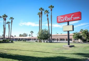 Red Roof Inn Blythe has Smoking rooms
