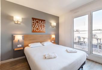 Residhotel Le Grand Prado allows 18 year olds to book a room