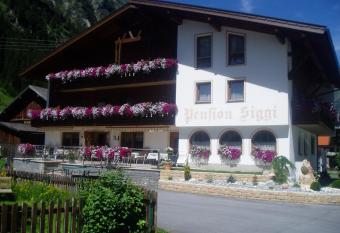Hotel Pension Siggi has Balcony rooms