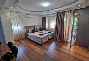 House Petar Apartment has Balcony rooms