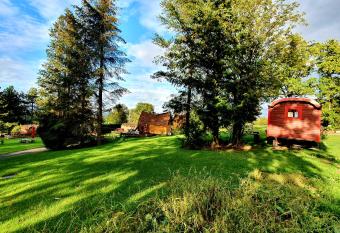 les Refuges du Chalet has Balcony rooms