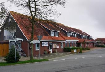 Logia Hotel garni allows 18 year olds to book a room