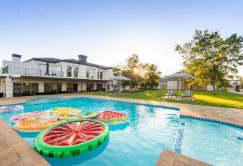 The Feather Hill Boutique Hotel has Balcony rooms