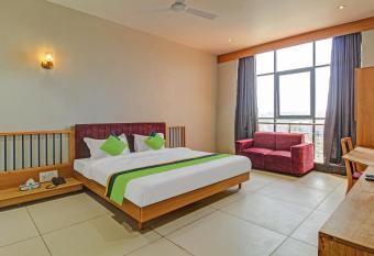 Matoshree Inn Satara Atit MIDC allows 18 year olds to book a room
