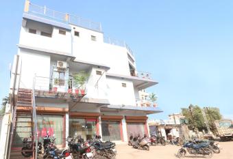 OYO Flagship 62709 The Bell Stay allows 18 year olds to book a room