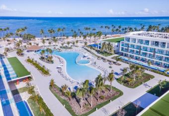 Serenade Punta Cana Beach & Spa Resort allows 18 year olds to book a room