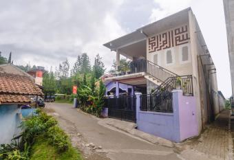 Koolkost Syariah at Penginapan Bumi Ahsan allows 18 year olds to book a room