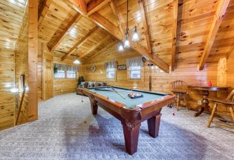 Blackberry Cobbler has Balcony rooms