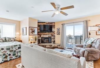 Gatlinburg Summit Condo #6208 has Balcony rooms