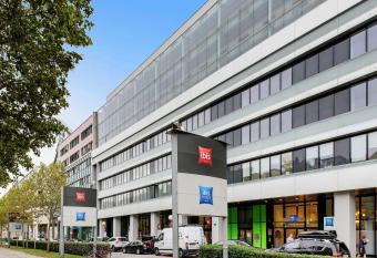 Ibis budget Wien Messe allows 18 year olds to book a room