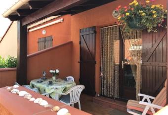 Villa Port Leucate, 3 pi  ces, 6 personnes - FR-1-81-480 has Balcony rooms