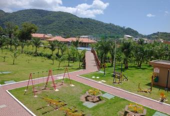 Apto Vista Atl  ntico com 2 quartos com Ar Cond Wi-Fi TV SMART e   rea de lazer has Balcony rooms