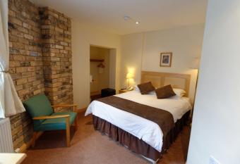 The Sleepwell Inn allows 18 year olds to book a room