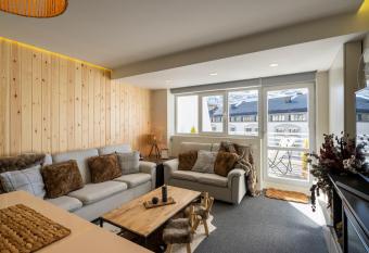 Snow Home Apartment allows 18 year olds to book a room