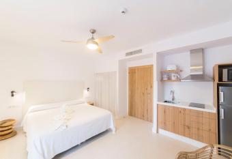 Sa Cala Suites allows 18 year olds to book a room