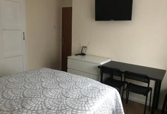 Kensal Lodge Guest House allows 18 year olds to book a room