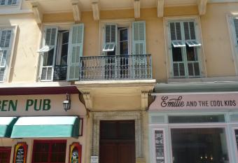 R  sidence Pearl allows 18 year olds to book a room