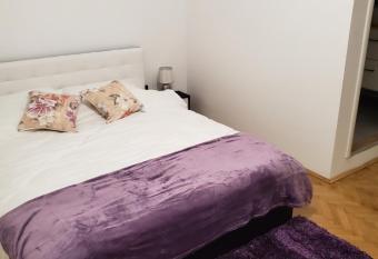 Basarab 2 has Smoking/Balcony rooms