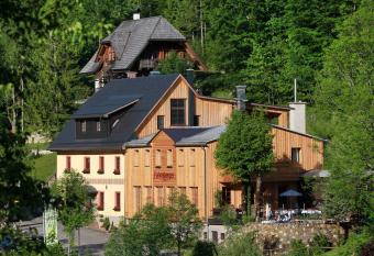 Hotel Fahrnberger has Balcony rooms