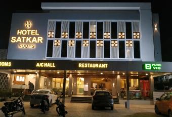 HOTEL SATKAR CHHATRAL has Balcony rooms